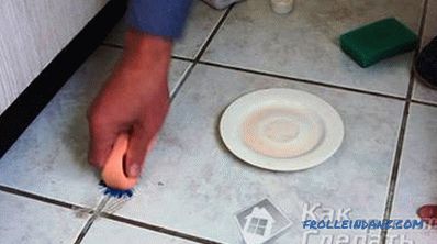 Kako očistiti sklepe med ploščicami