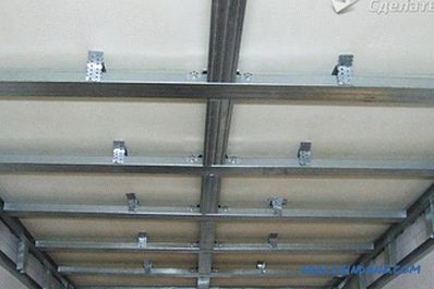 Kako ravni strop z mavčnimi ploščami - izravnavanje stropa z drywall