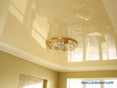 Vrste raztegljivih stropov na materialu izdelave, konstrukcije in oblikovanja + Photo