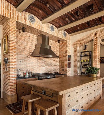 Brick zid v notranjosti kuhinje