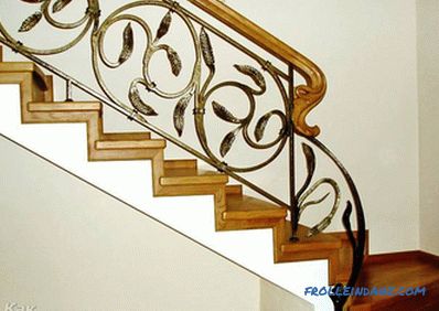 Kako namestiti balusters na stopnicah