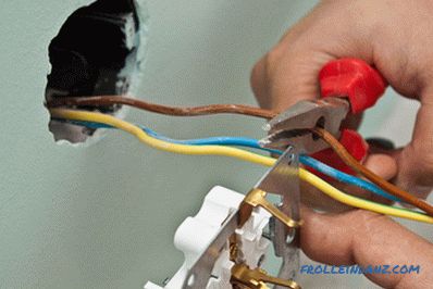 Kako priključiti vtičnico na električno omrežje