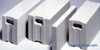 Gazirani betonski bloki za in proti